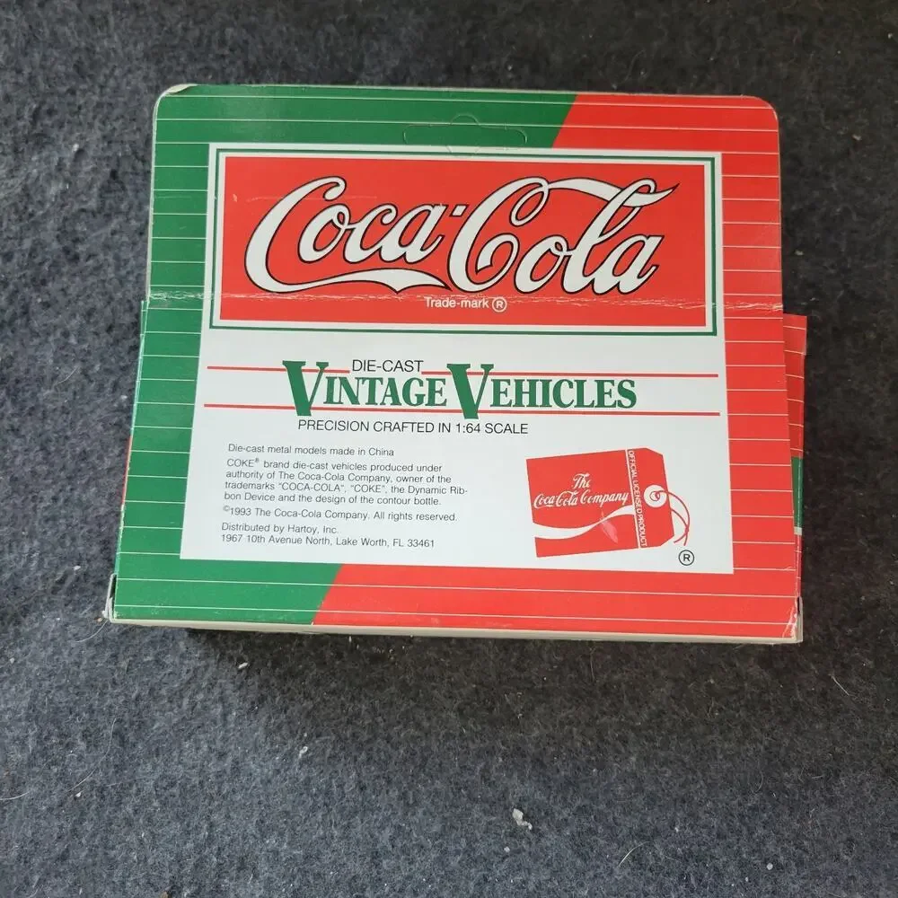 Vintage 1991 Coca Cola‎ Mack Model BM, 1:64, Diecast, Black and Yellow, New